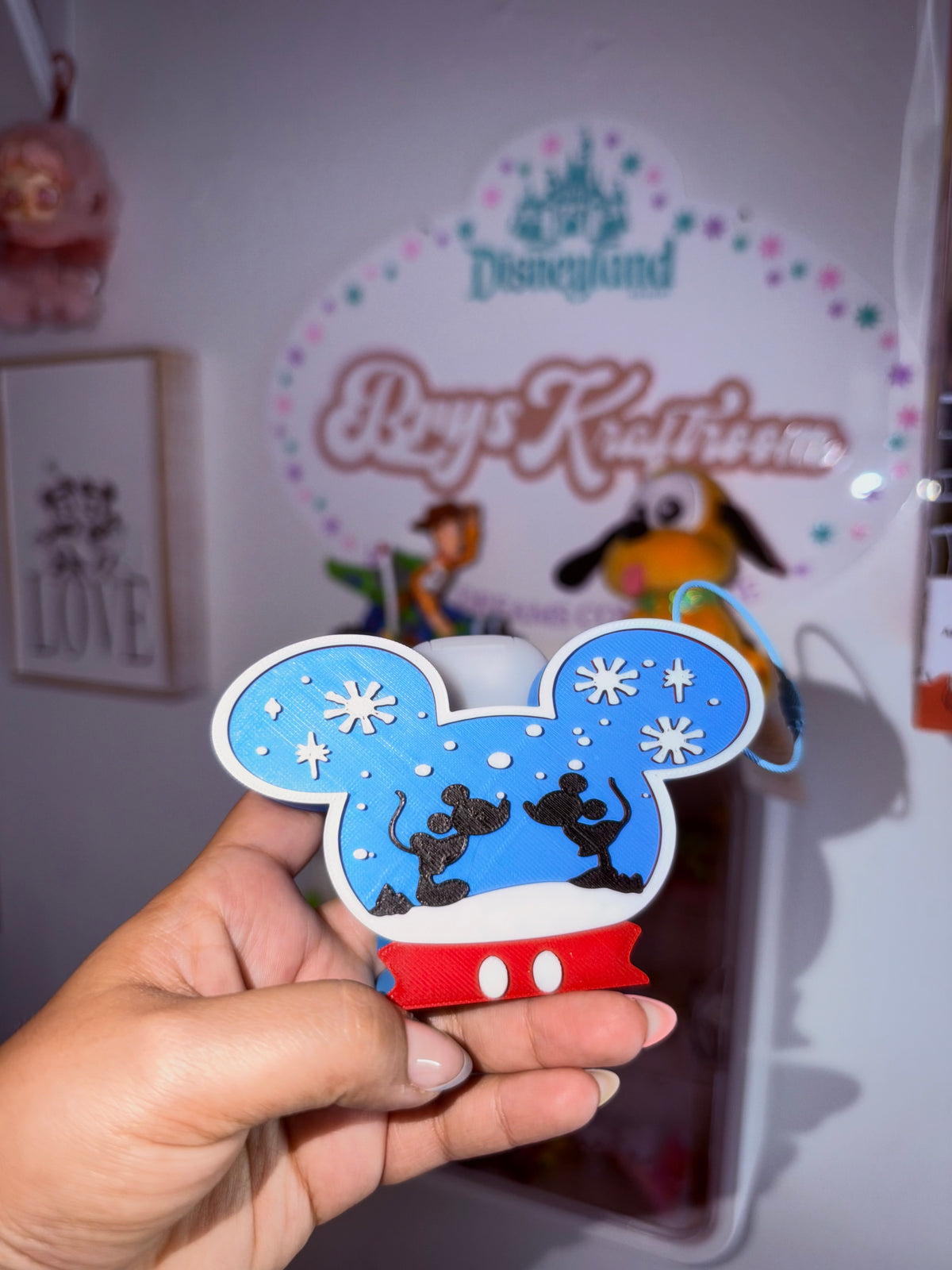 Mickey “Textured” Snowglobe | SaniBac Holder| 3D