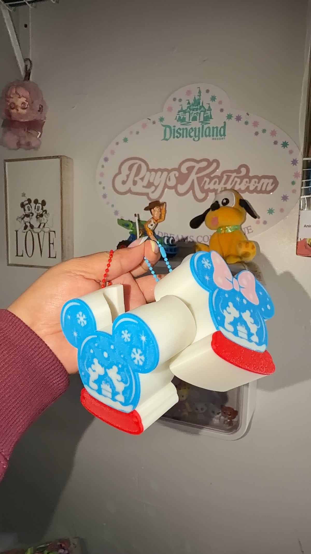 Mickey “Flatbacks” Snowglobe | SaniBac Holder| 3D